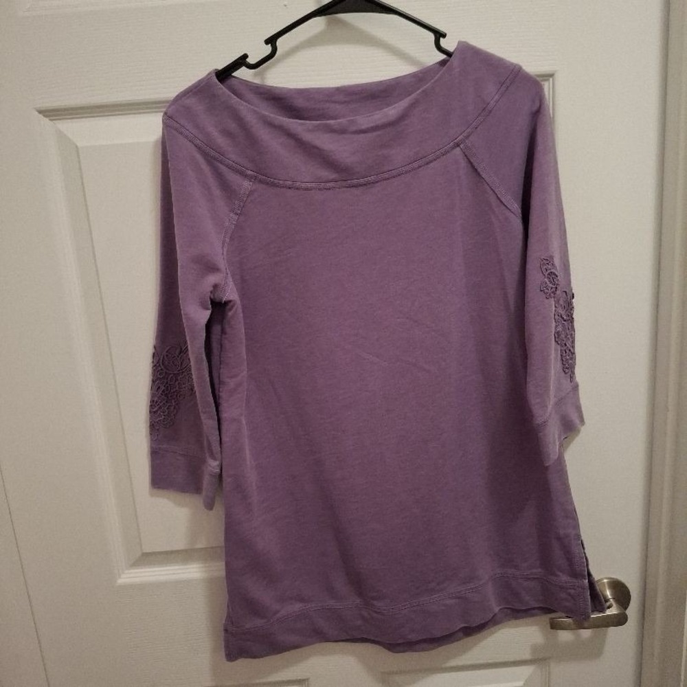 Chico's Zenergy Small Lavender Paisley Applique Embroidered‎ Comfy Boat Neck Top